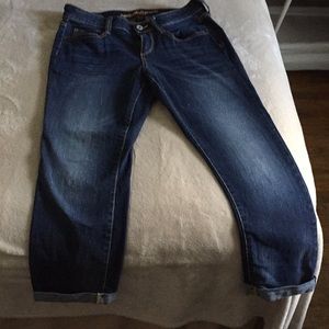 Dark blue wash Capri jeans